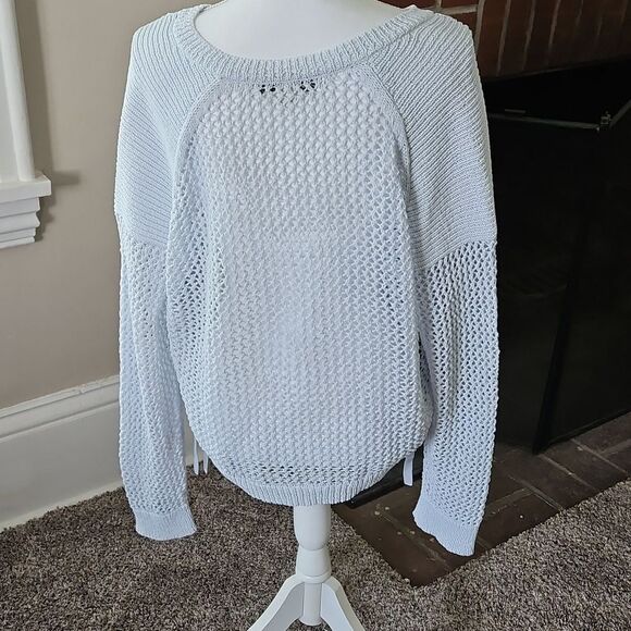 Curio's Vintage Women's White Sweater - Picture 5 of 13
